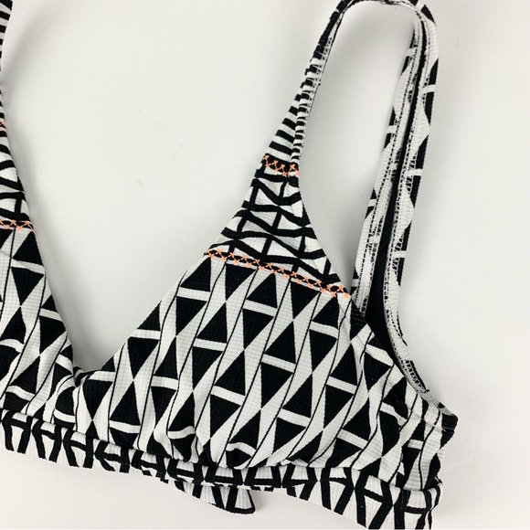 Seafolly Modern Geometry Tribal Triangle Black White Bikini Top Australia US4 - Picture 9 of 14